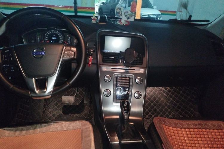 Used Volvo XC60 2014 Facelift T5 Zhiyi Edition Center Console
