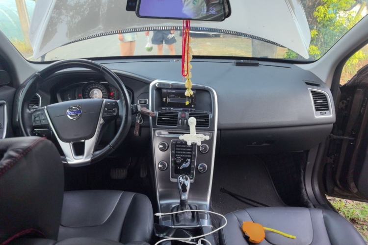 Used Volvo XC60 2014 Facelift T5 Zhiyi Edition Center Console