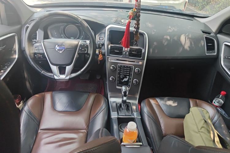 Used Volvo XC60 2014 T6 Zhiyi Edition Center Console