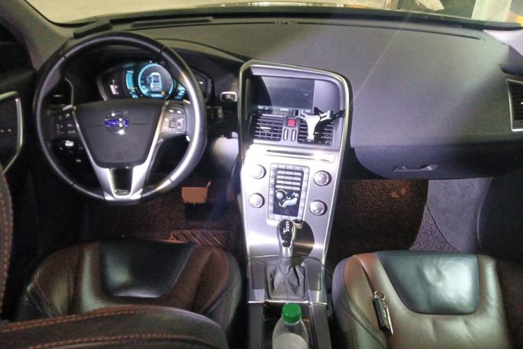 Used Volvo XC60 2014 Restyled T5 Zhiya Edition Center Console