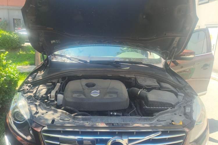 Used Volvo XC60 2014 Restyled T5 Zhiya Edition Engine Bay