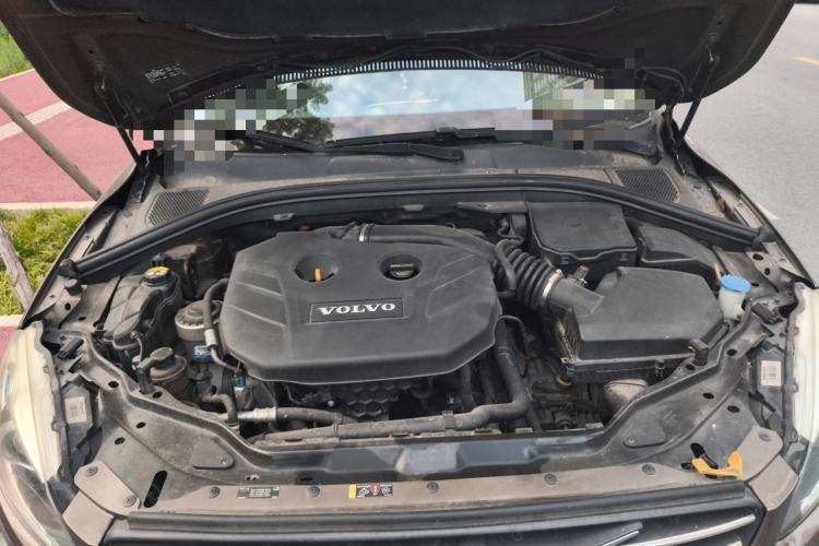 Used Volvo XC60 2014 T5 Zhiyi Edition Engine Bay