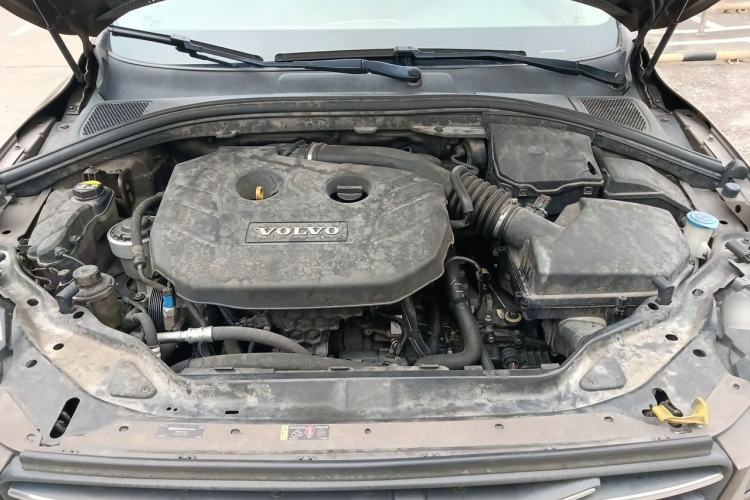 Used Volvo XC60 2014 T5 Zhiyi Edition Engine Bay