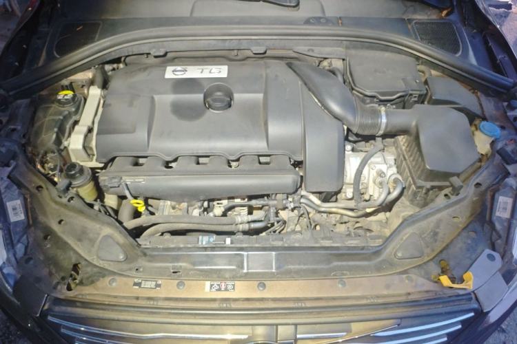 Used Volvo XC60 2014 T6 Zhiyi Edition Engine Bay