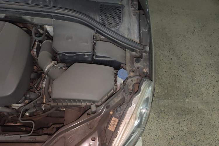 Used Volvo XC60 2014 Restyled T5 Zhiya Edition Engine Bay Left
