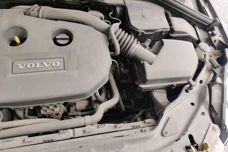 Used Volvo XC60 2014 T5 Zhiyi Edition Engine Bay Left