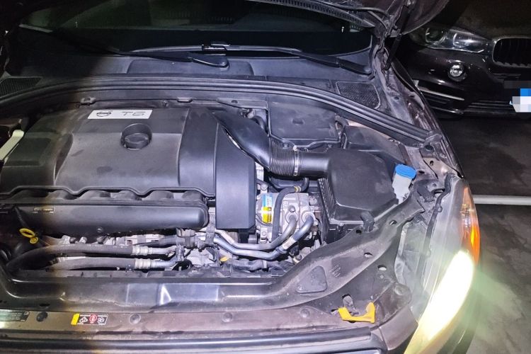 Used Volvo XC60 2014 T6 Zhiyi Edition Engine Bay Left