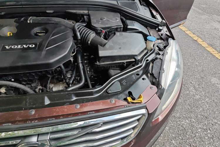 Used Volvo XC60 2014 T5 Zhiya Edition Engine Bay Left