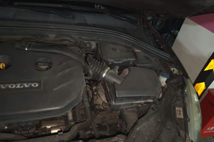 Used Volvo XC60 2014 T5 Zhiyi Edition Engine Bay Left