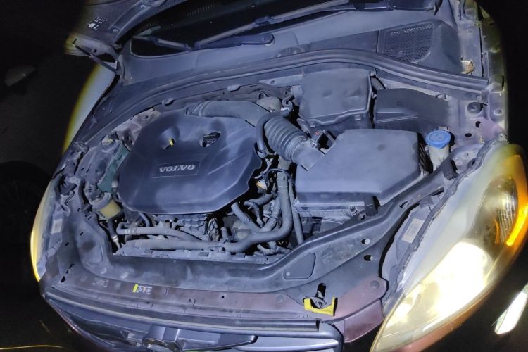 Used Volvo XC60 2014 T5 Zhiya Edition Engine Bay Left