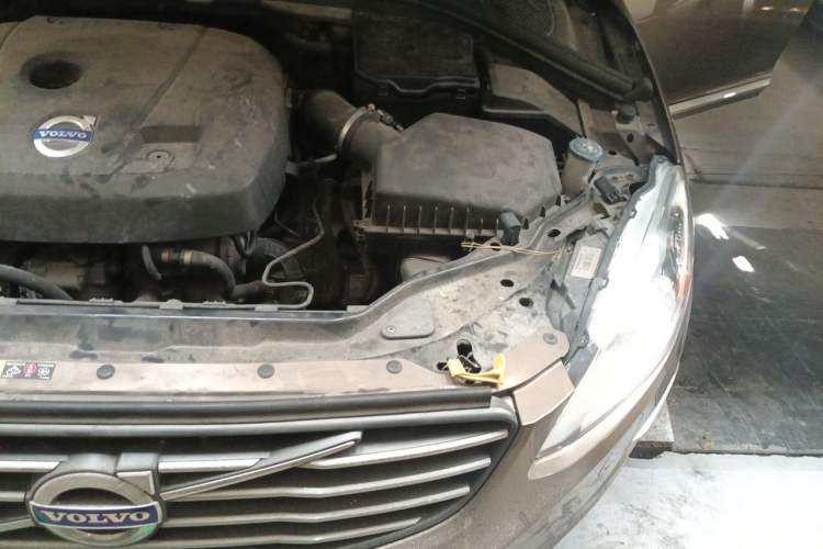Used Volvo XC60 2014 Restyled T5 Zhiya Edition Engine Bay Left