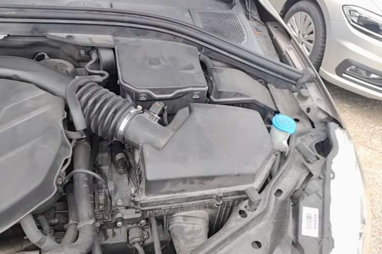 Used Volvo XC60 2014 T5 Zhiyi Edition Engine Bay Left