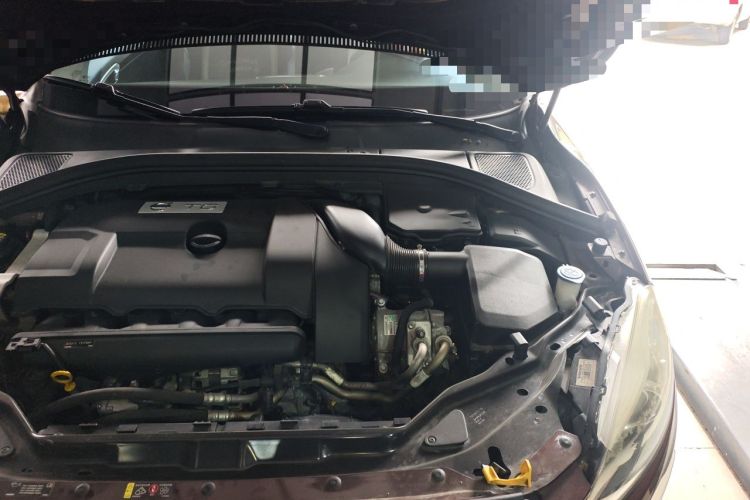 Used Volvo XC60 2014 T6 Zhiyi Edition Engine Bay Left