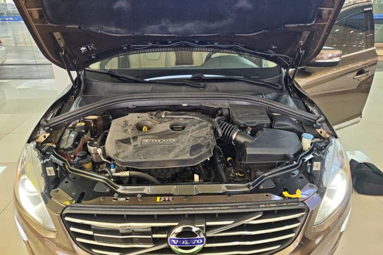 Used Volvo XC60 2014 T5 Zhiya Edition Engine Bay
