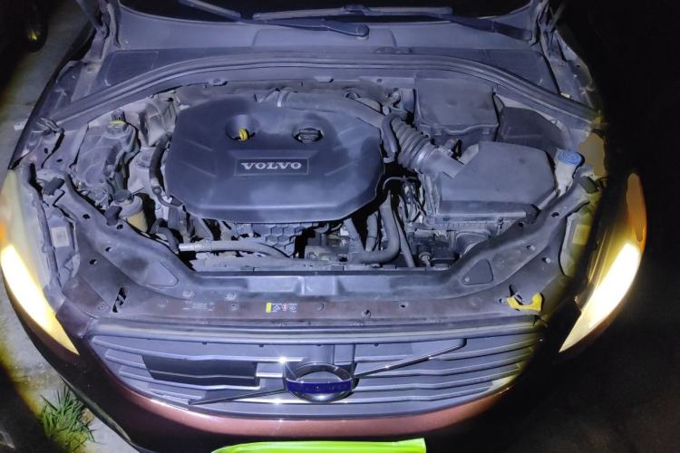 Used Volvo XC60 2014 T5 Zhiya Edition Engine Bay