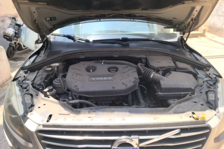 Used Volvo XC60 2014 T5 Zhiya Edition Engine Bay