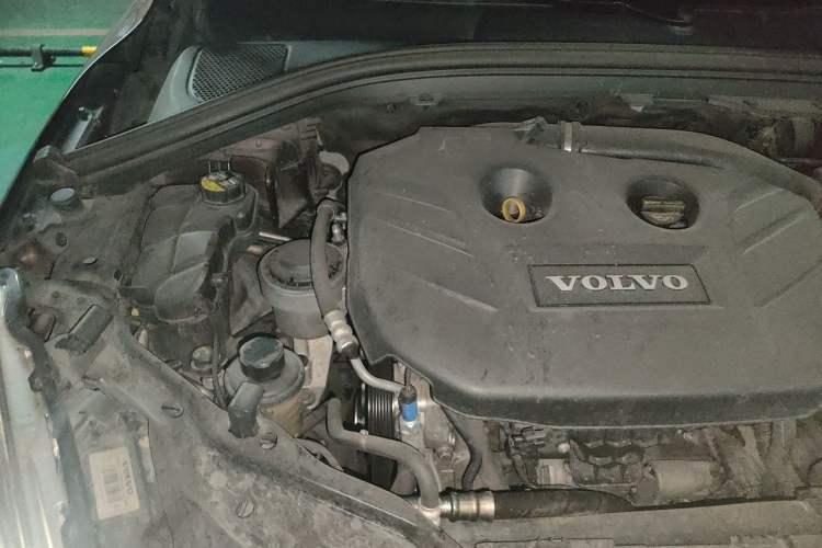 Used Volvo XC60 2014 T5 Zhiyi Edition Engine Bay Right