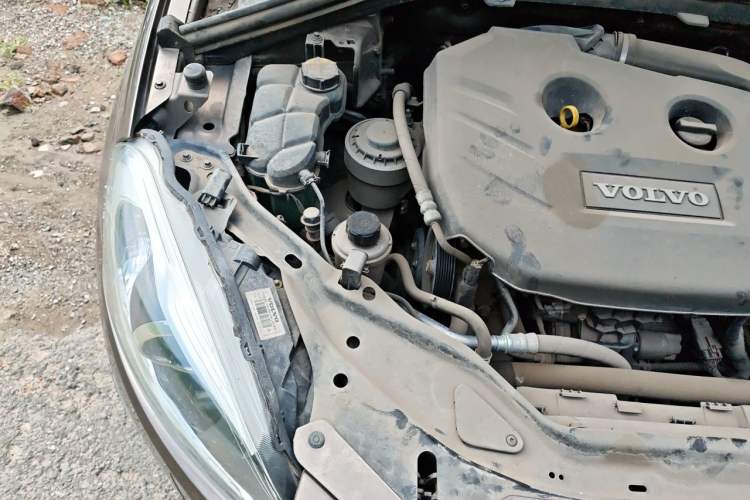 Used Volvo XC60 2014 T5 Zhiyi Edition Engine Bay Right