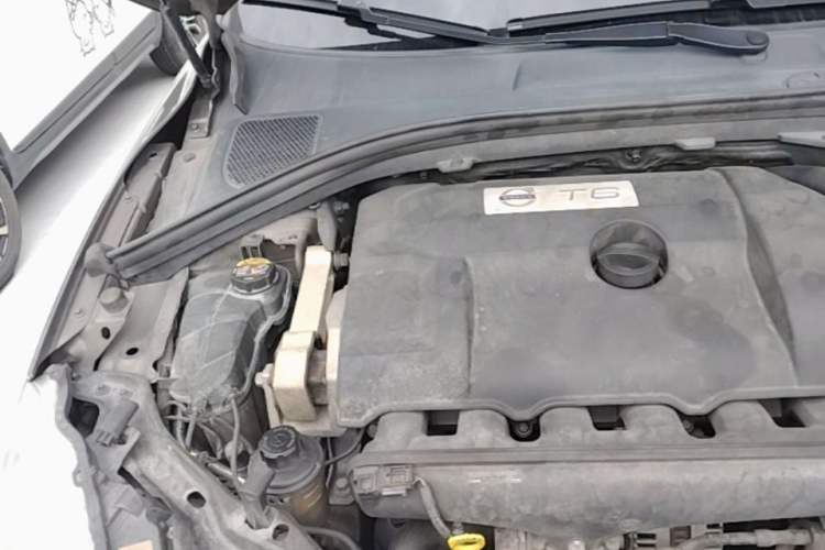 Used Volvo XC60 2014 T6 Zhiyi Edition Engine Bay Right