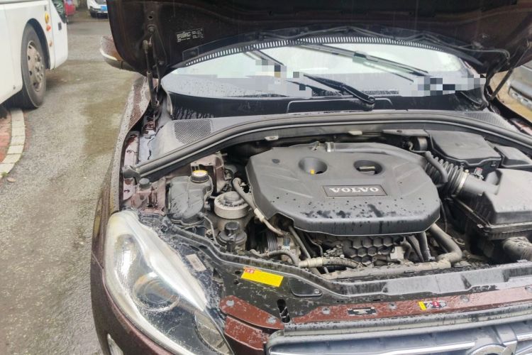 Used Volvo XC60 2014 T5 Zhiyi Edition Engine Bay Right