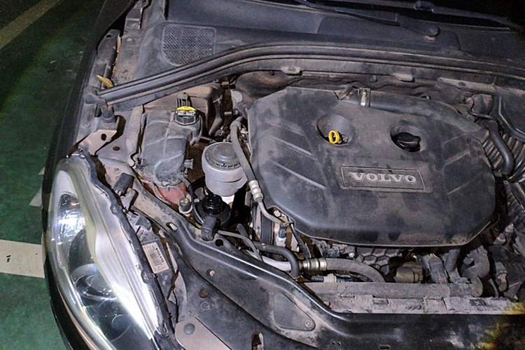 Used Volvo XC60 2014 T5 Zhiyi Edition Engine Bay Right