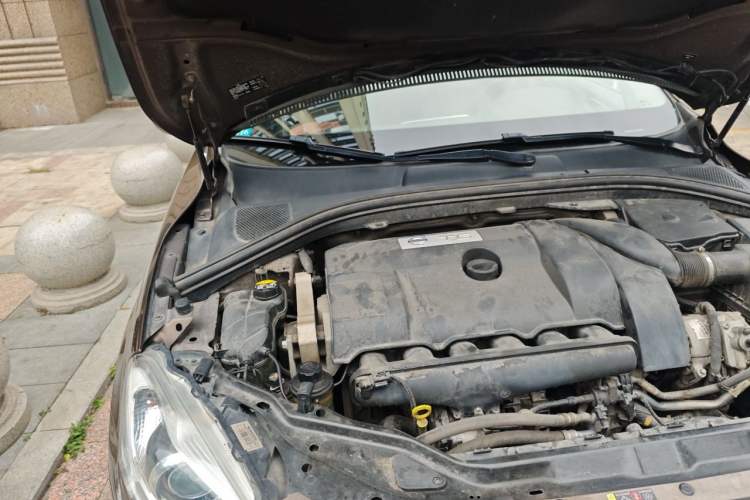 Used Volvo XC60 2014 T6 Zhiyi Edition Engine Bay Right