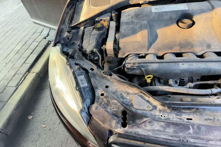 Used Volvo XC60 2014 T6 Zhiyi Edition Engine Bay Right