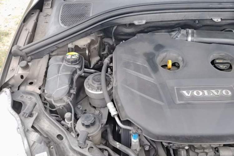 Used Volvo XC60 2014 T5 Zhiyi Edition Engine Bay Right