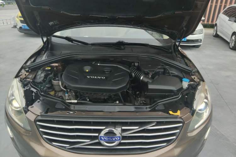 Used Volvo XC60 2014 T5 Zhiyi Edition Engine Bay