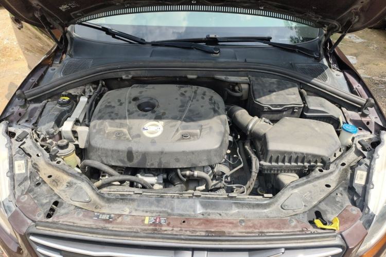 Used Volvo XC60 2014 T5 Zhiya Edition Engine Bay