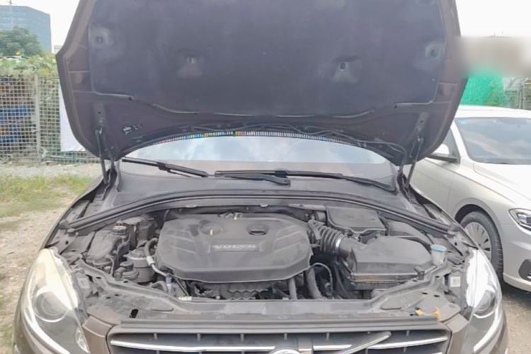 Used Volvo XC60 2014 T5 Zhiyi Edition Engine Bay