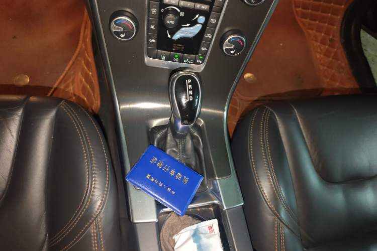 Used Volvo XC60 2014 Restyled T5 Zhiya Edition Gear Lever