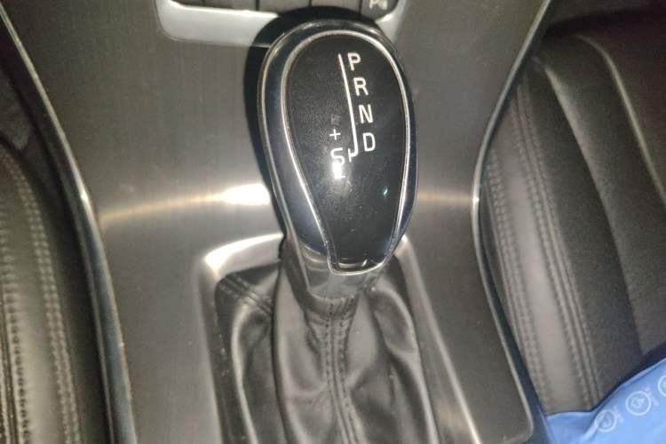Used Volvo XC60 2014 T5 Zhiyi Edition Gear Lever