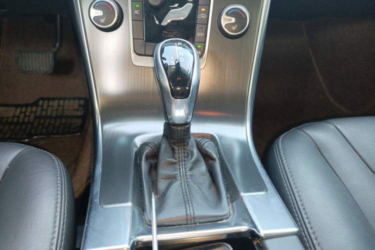 Used Volvo XC60 2014 Facelift T5 Zhiyi Edition Gear Lever