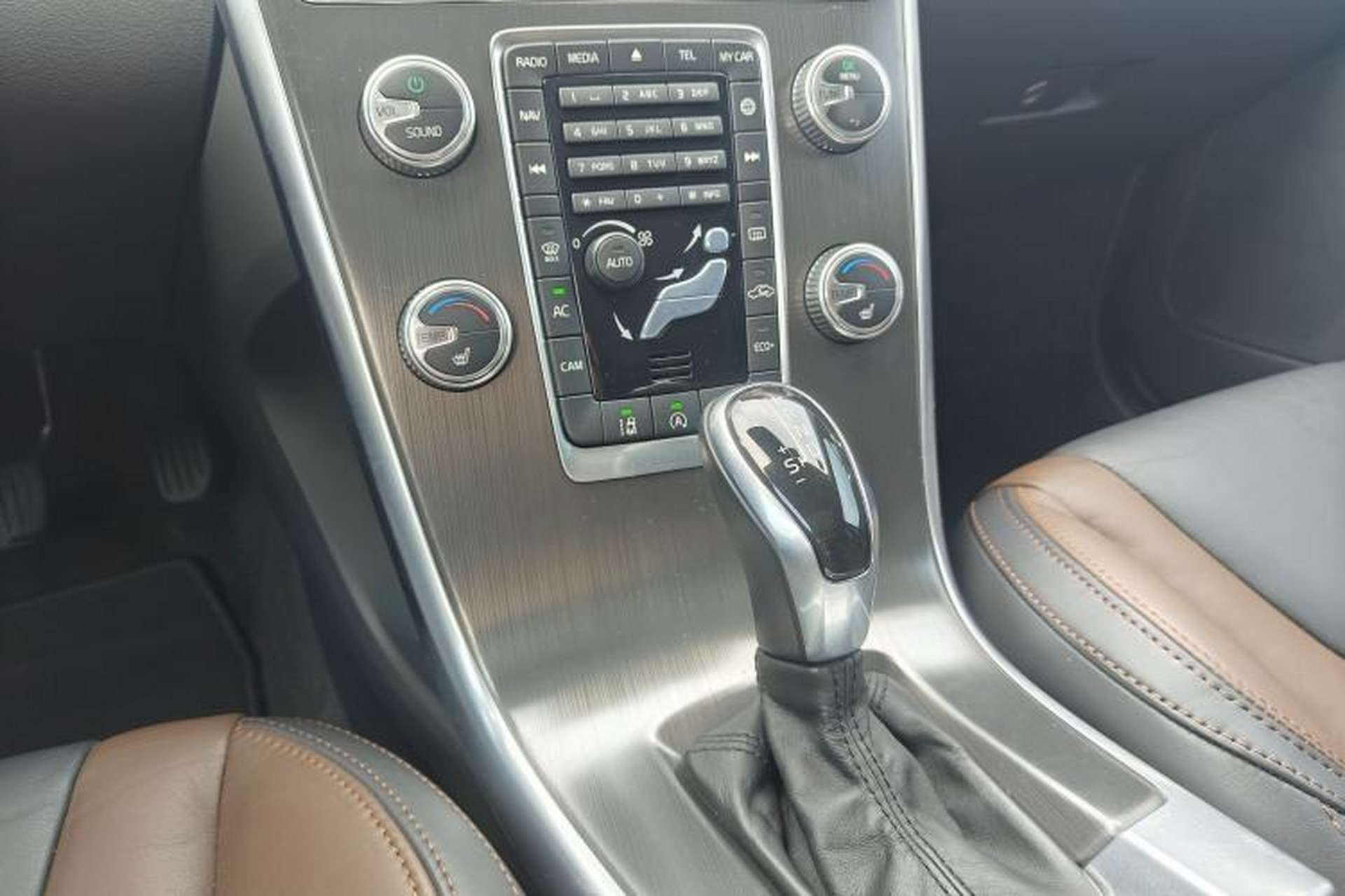 Used Volvo XC60 2014 Restyled T5 Zhiya Edition Gear Lever