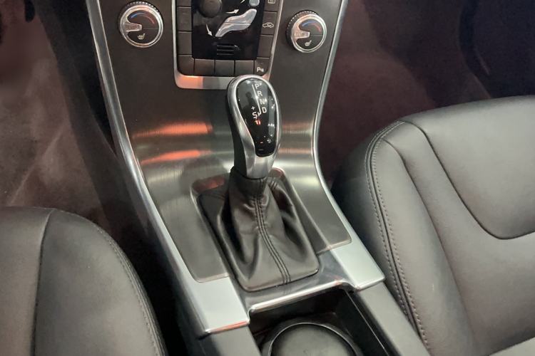 Used Volvo XC60 2014 T5 Zhiyi Edition Gear Lever