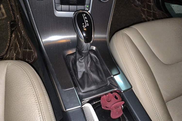 Used Volvo XC60 2014 T5 Zhiyi Edition Gear Lever