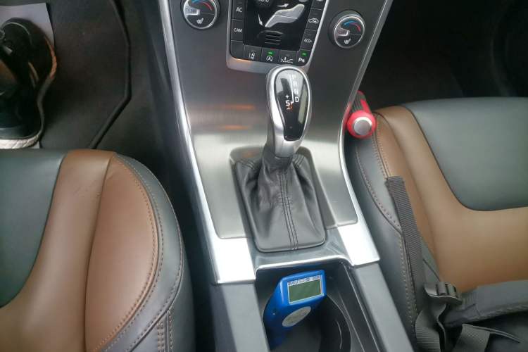 Used Volvo XC60 2014 Restyled T5 Zhiya Edition Gear Lever