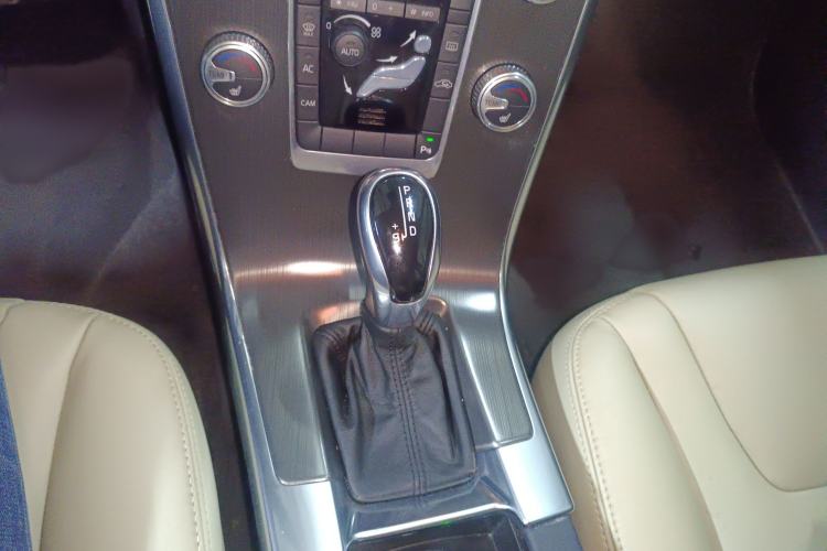Used Volvo XC60 2014 T5 Zhiyi Edition Gear Lever