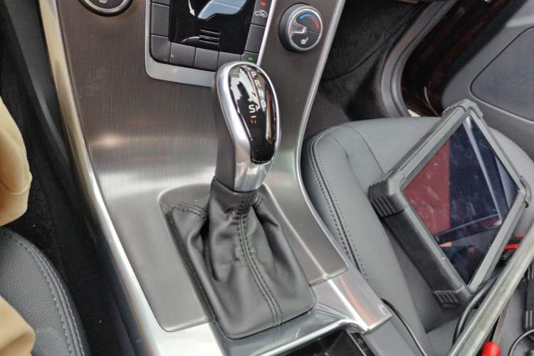 Used Volvo XC60 2014 T5 Zhiyi Edition Gear Lever