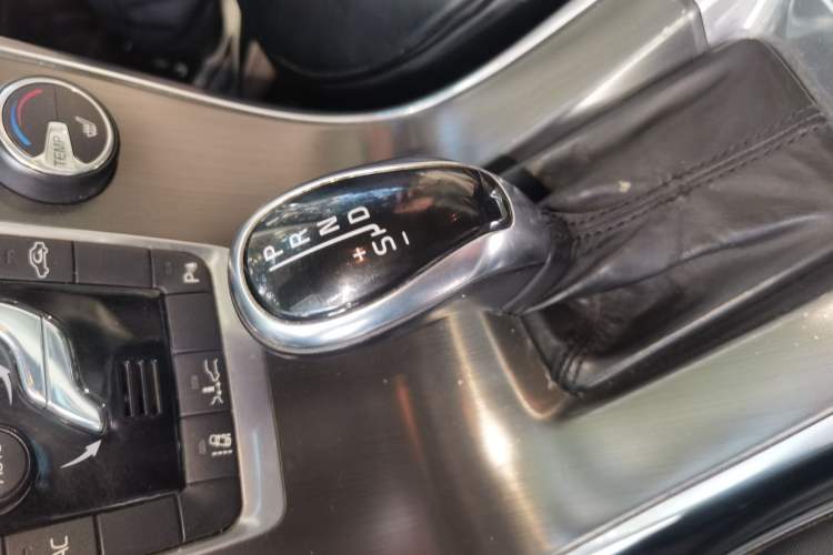 Used Volvo XC60 2014 T5 Zhiya Edition Gear Lever
