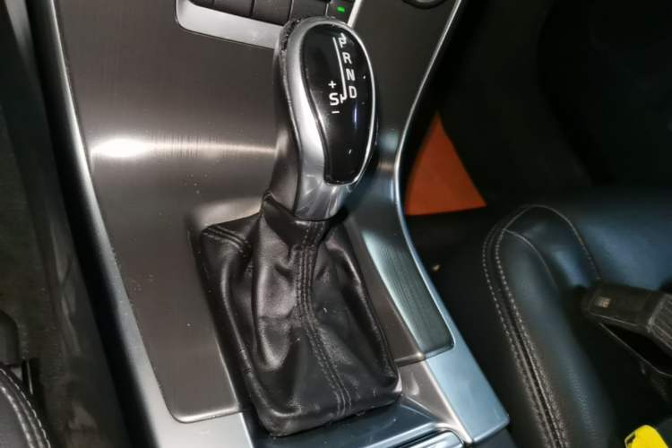 Used Volvo XC60 2014 T5 Zhiyi Edition Gear Lever