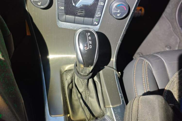 Used Volvo XC60 2014 T6 Zhiyi Edition Gear Lever
