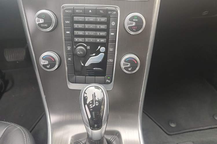 Used Volvo XC60 2014 T5 Zhiyi Edition Gear Lever