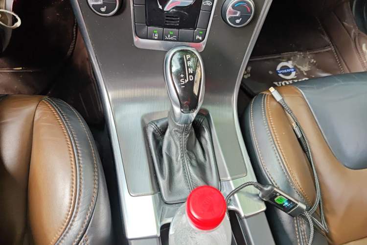 Used Volvo XC60 2014 T5 Zhiya Edition Gear Lever