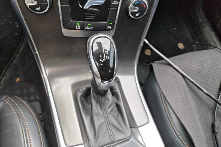 Used Volvo XC60 2014 T5 Zhiya Edition Gear Lever