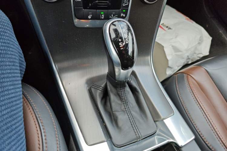 Used Volvo XC60 2014 T6 Zhiya Edition Gear Lever