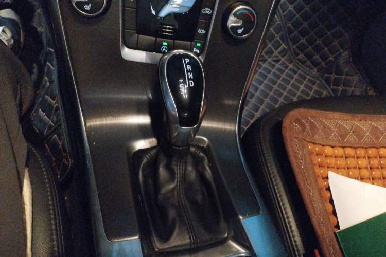 Used Volvo XC60 2014 Facelift T5 Zhiyi Edition Gear Lever