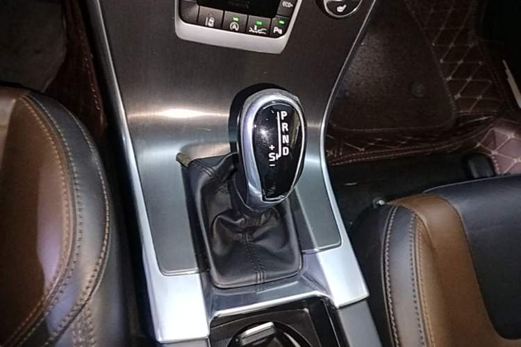 Used Volvo XC60 2014 Restyled T5 Zhiya Edition Gear Lever
