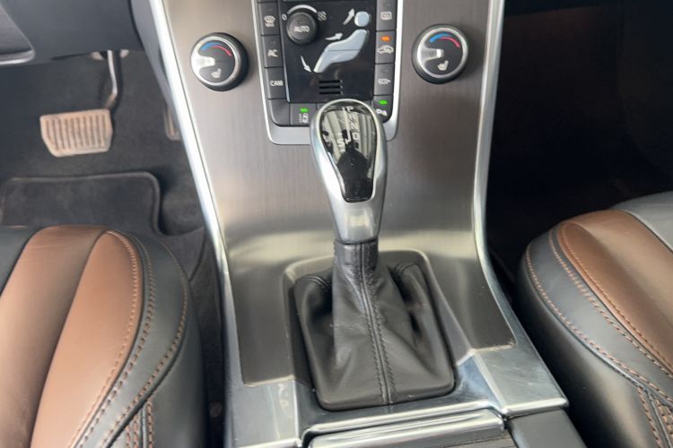 Used Volvo XC60 2014 Restyled T5 Zhiya Edition Gear Lever